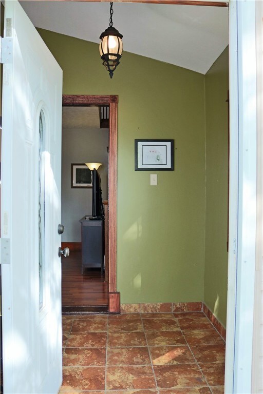 109 E Felton St, North Tonawanda, NY 14120 - photo 5