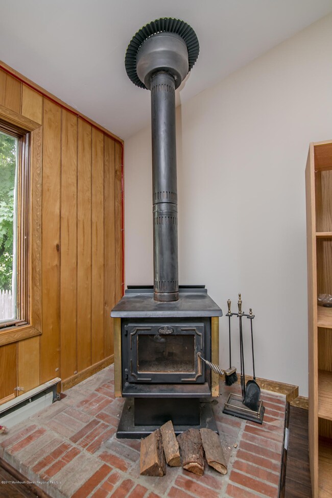 1603 Pennington Rd, Ewing, NJ 08618 - photo 4