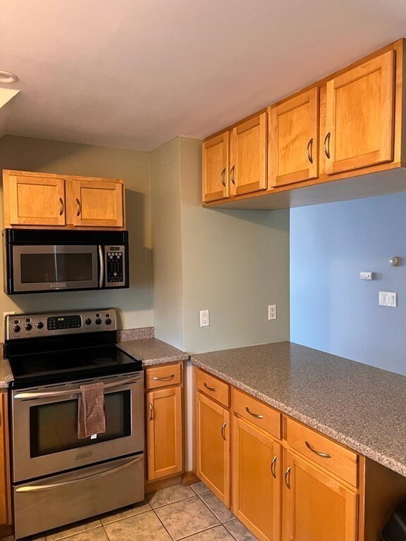 69 Emmet St unit 2, Brockton, MA 02302 - photo 3