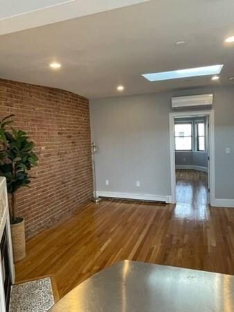 806 Tremont St unit 6, Boston, MA 02118 - photo 2