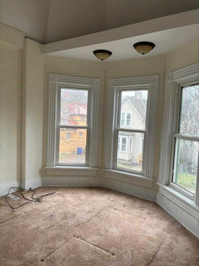 263 S 21st St, Columbus, OH 43205 - photo 7