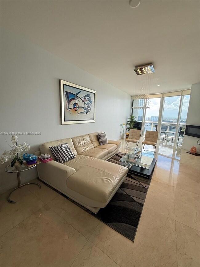 Trump Royale unit 4001, Sunny Isles Beach, FL 33160 - photo 4