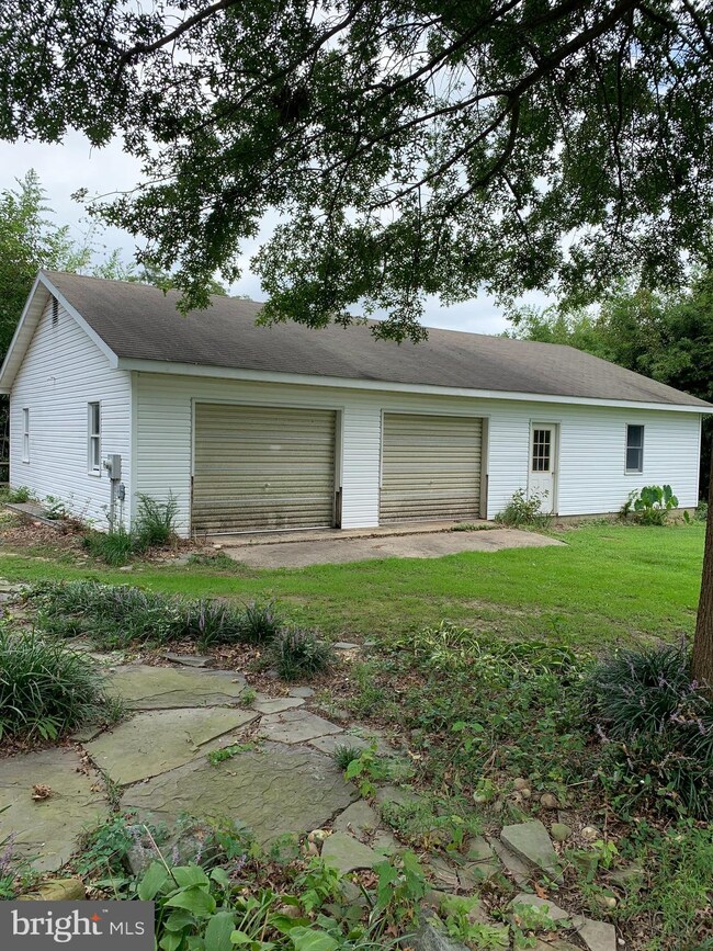 21909 Yerkey Rd, Rock Hall, MD 21661 - photo 5