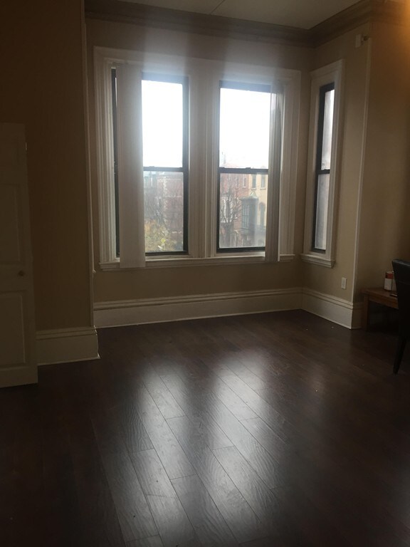 14 Monument Square unit 6, Boston, MA 02129 - photo 3