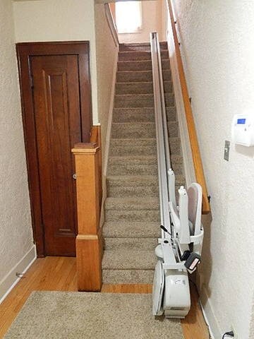 619 N Martin Ave, Waukegan, IL 60085 - photo 4