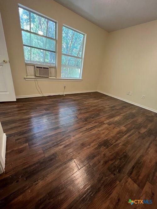 443 Lindsey St unit 443, San Marcos, TX 78666 - photo 2