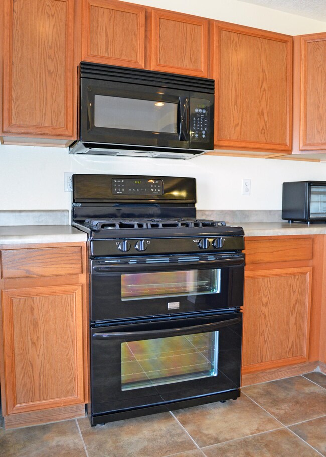 Microwave & Gas Stove