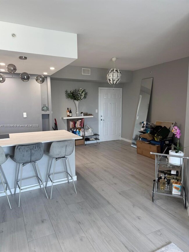 275 NE 18th St unit 1405, Miami, FL 33132 - photo 3