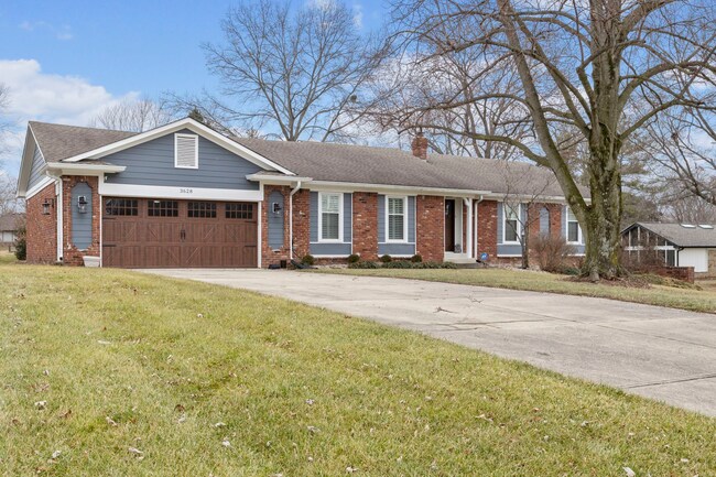 3628 Woodland Streams Dr, Greenwood, IN 46143 | MLS# MBR21961745 ...