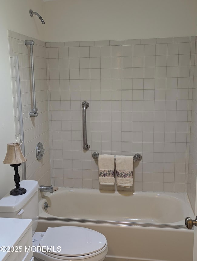 160D Gramercy Ct unit 160D, Lakewood, NJ 08701 - photo 4