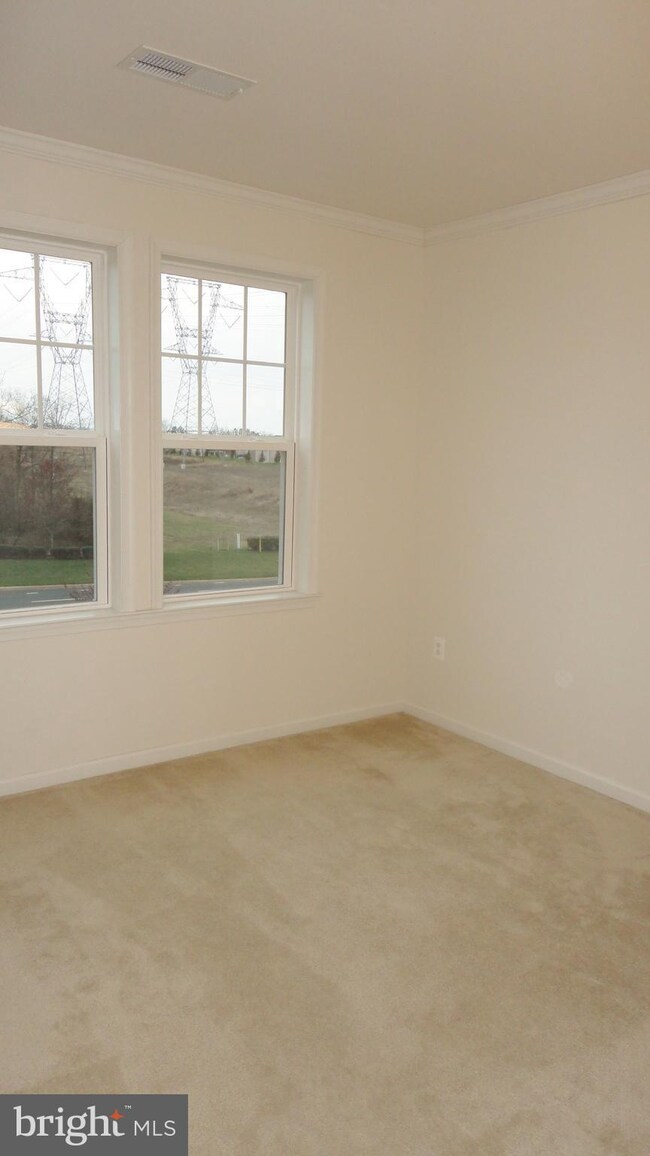 41895 Cathedral Valley Square unit 308, Aldie, VA 20105 - photo 7