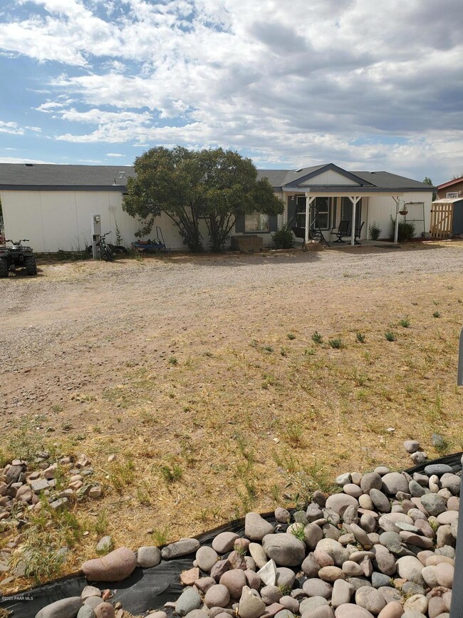 24270 N Cleveland St, Paulden, AZ 86334 - photo 2