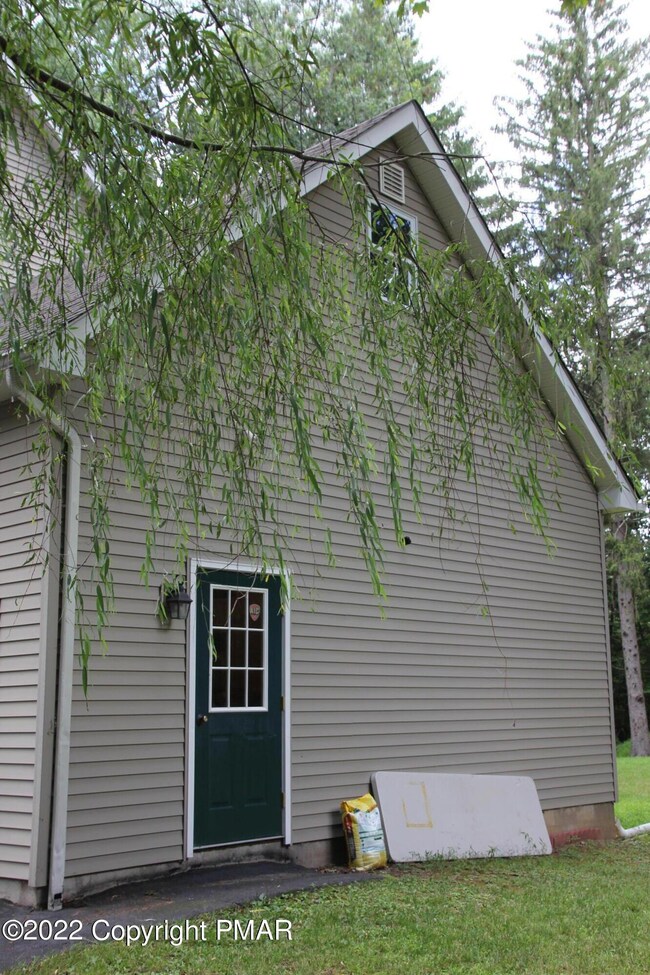 208 Trilland Terrace, East Stroudsburg, PA 18301 - photo 5