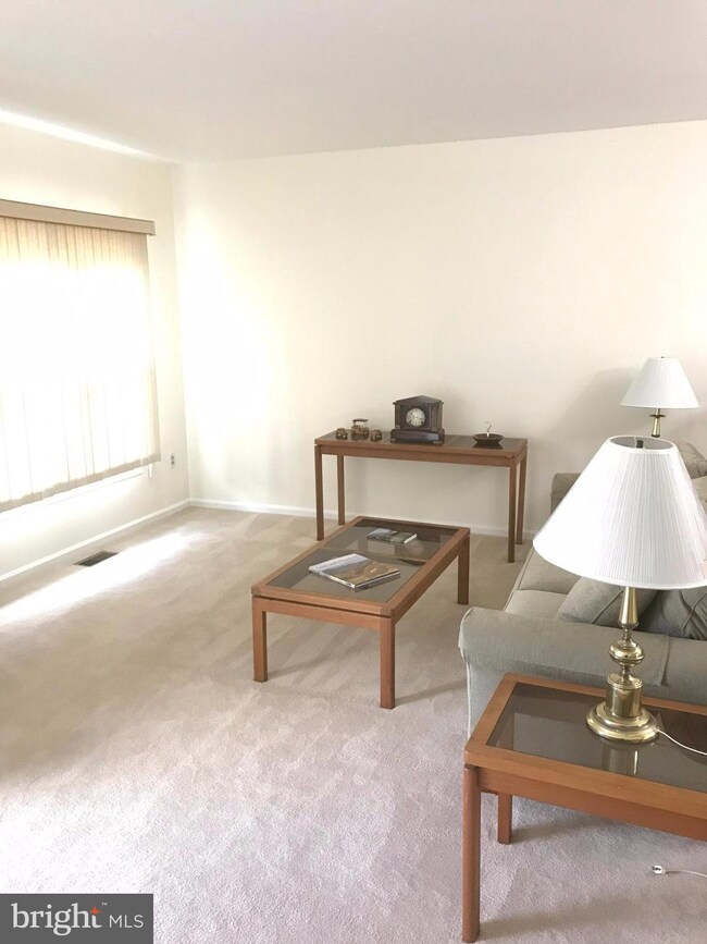 7759 Jewelweed Ct, Springfield, VA 22152 - photo 7