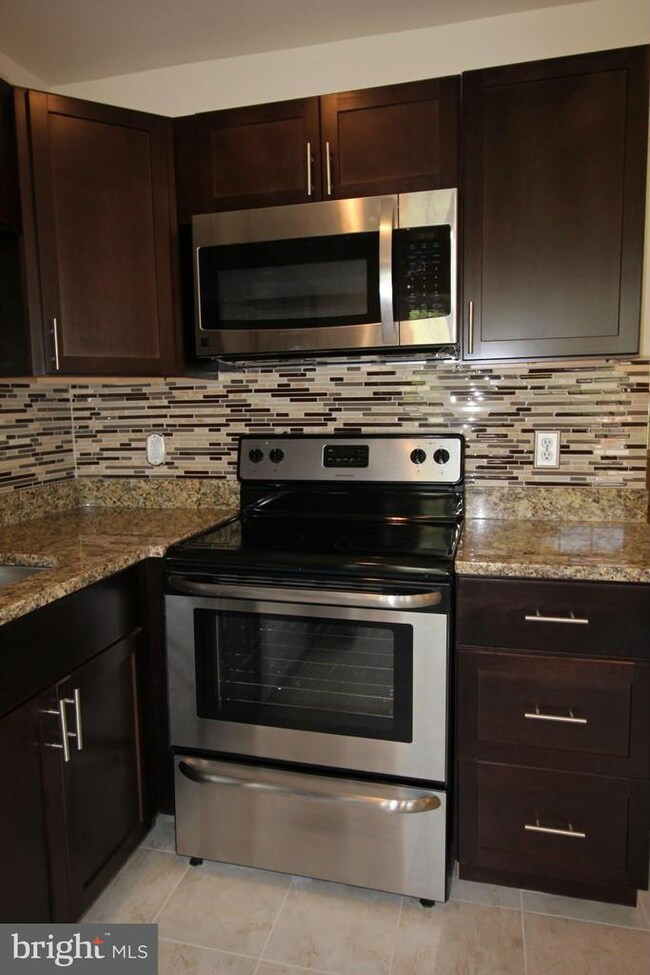 1540 Karen Blvd, District Heights, MD 20747 - photo 5