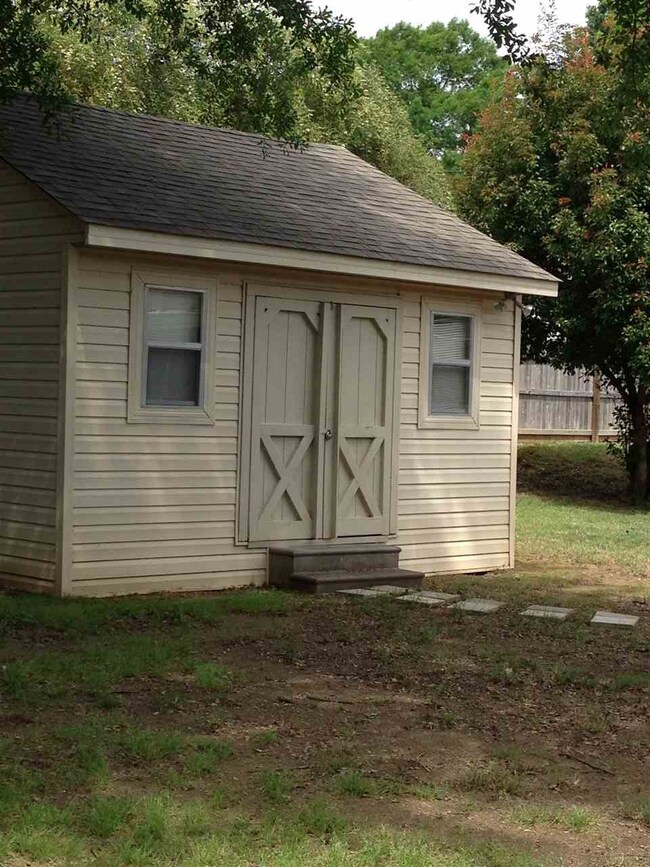 Great storage building that is wired, cooled, and 