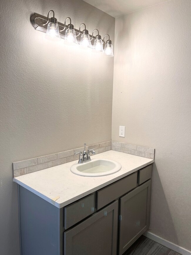 1226 E 93rd St, Odessa, TX 79765 - photo 6