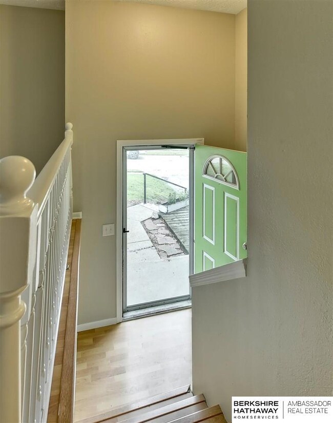 4817 N 131st St, Omaha, NE 68164 - photo 2