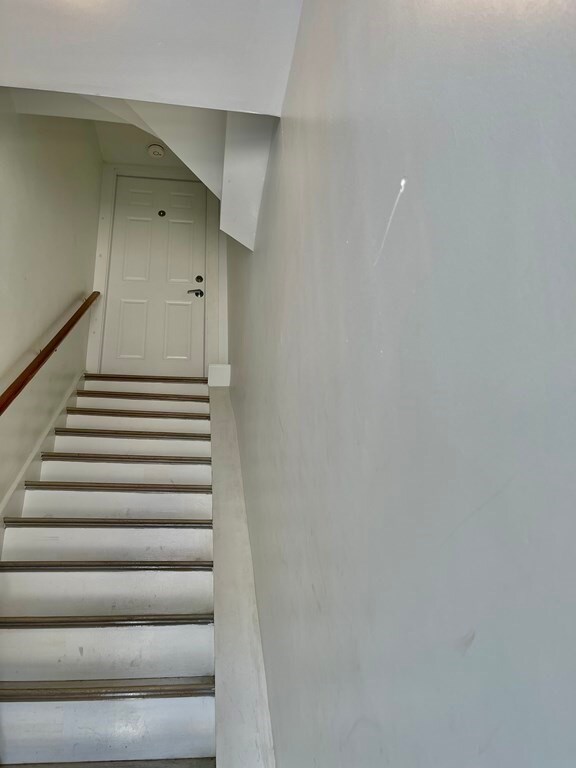 19 Boston St unit 2, Somerville, MA 02143 - photo 2