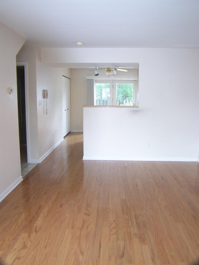 552 Briarwood Dr, Dyer, IN 46311 - photo 3