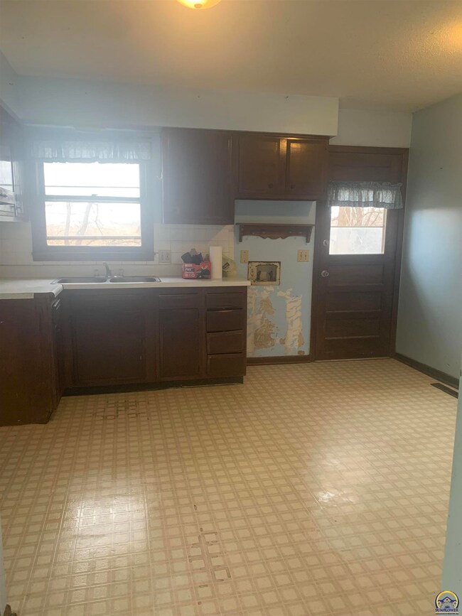 1956 Road L5, Emporia, KS 66801 - photo 7