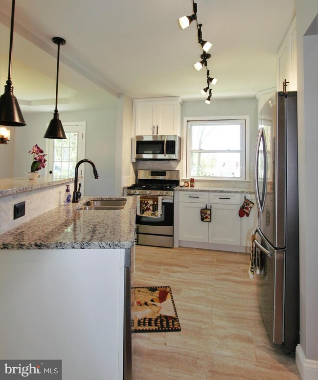 1801 Dunwoody Rd, Parkville, MD 21234 - photo 5