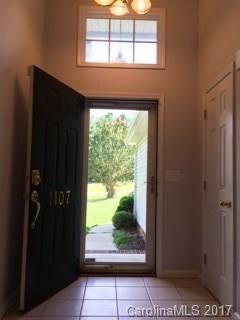 1107 Courtney Cove Ct, Gastonia, NC 28052 - photo 2