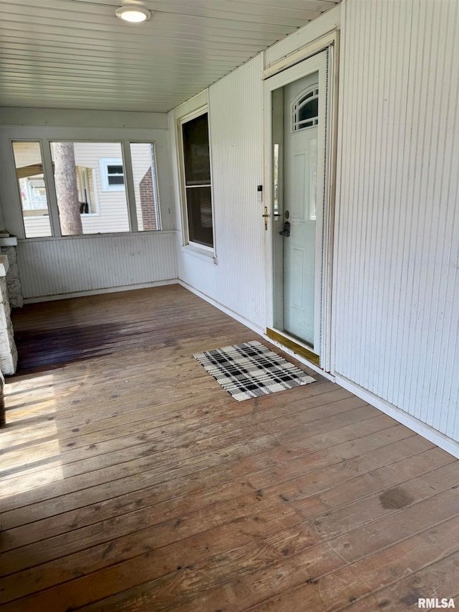 1022 Grand Ct, Davenport, IA 52803 - photo 3