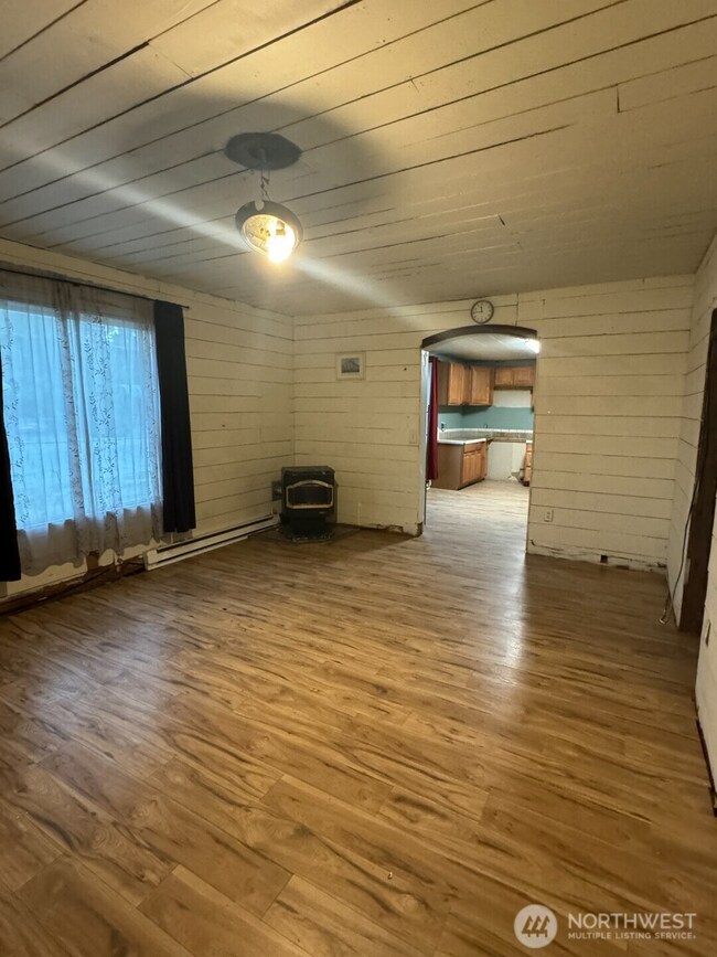 122 W 4th Ave W, Omak, WA 98841 - photo 2