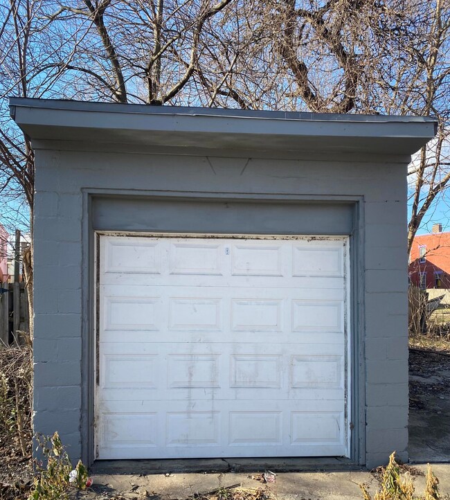 Greenup garage