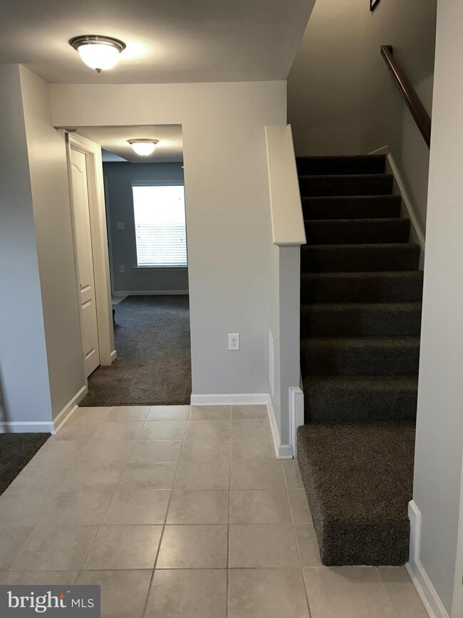 72 Lieutenant Ct, Bunker Hill, WV 25413 - photo 2