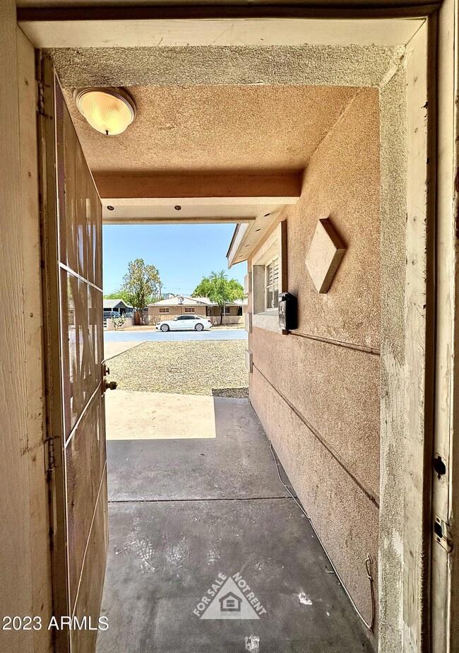 3341 E Monte Vista Rd, Phoenix, AZ 85008 - photo 4