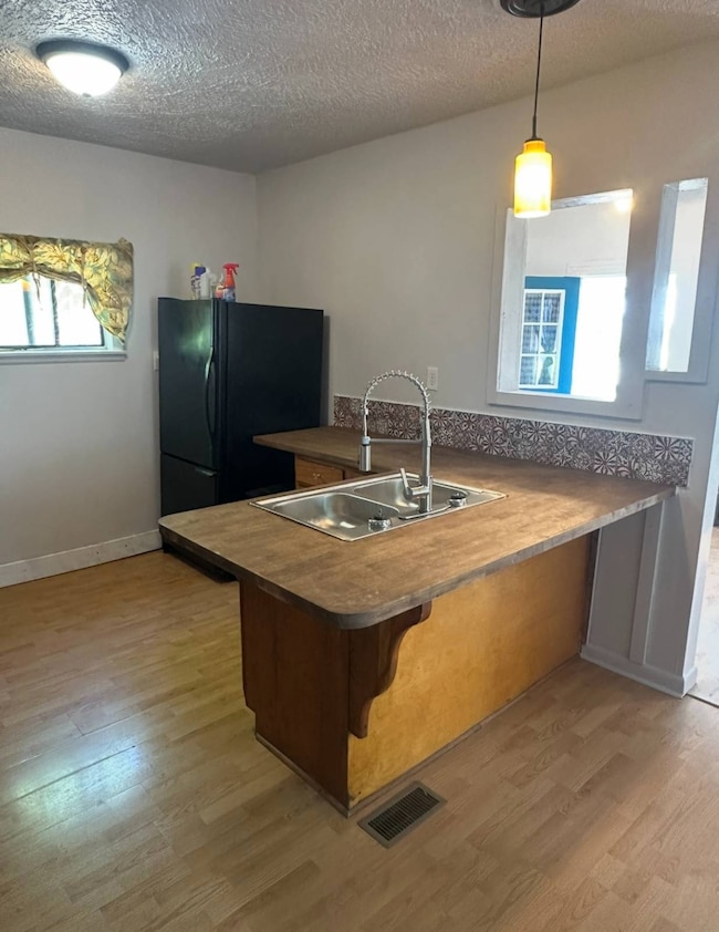 712 Broadway, Goodland, KS 67735 - photo 2