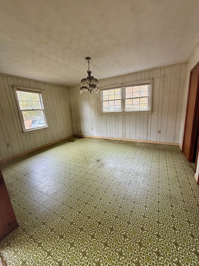 92 Community Ave, Chase City, VA 23924 - photo 6