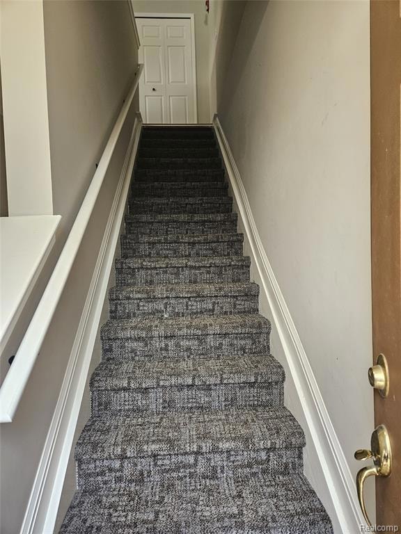 42627 Park Cresent Dr unit 36, Sterling Heights, MI 48313 - photo 2