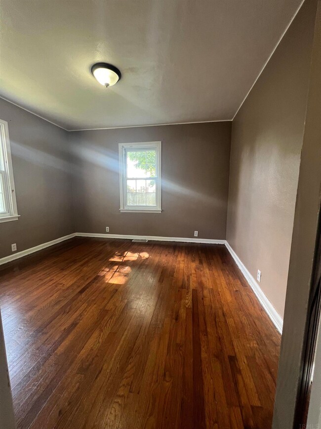 2629 S Meeker Ave, Muncie, IN 47302 - photo 7