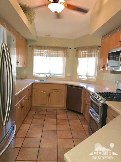 34263 Suncrest Dr, Cathedral City, CA 92234 - photo 7