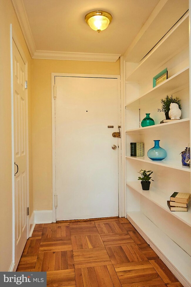 6614 Potomac Ave unit C2, Alexandria, VA 22307 - photo 5