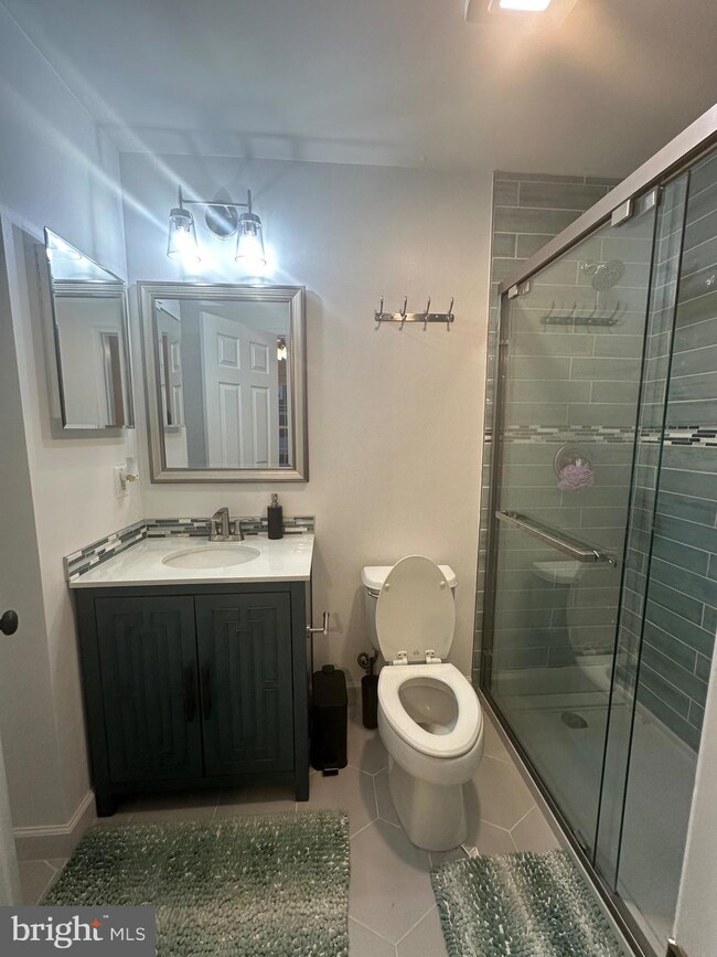 25385 Shipley Terrace, Chantilly, VA 20152 - photo 5