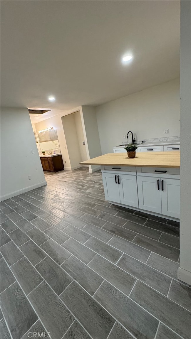 13860 Dahlgren Dr unit A, Victorville, CA 92395 - photo 7