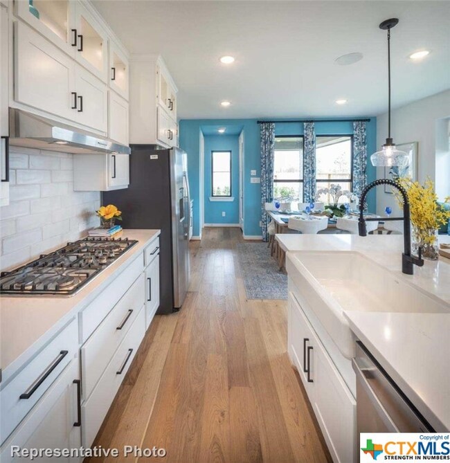 1651 Gruene Grass, New Braunfels, TX 78130 - photo 5