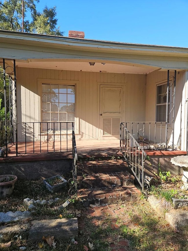 697 Lumpkin St, Cuthbert, GA 39840 - photo 3