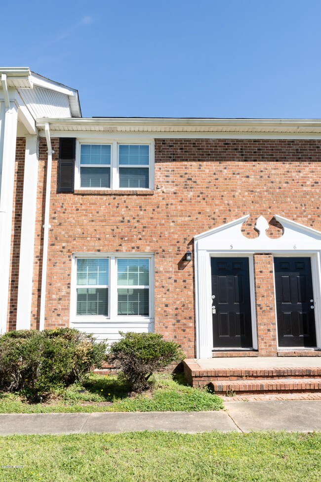 331 Richlands Ave unit 5, Jacksonville, NC 28540 - photo 3