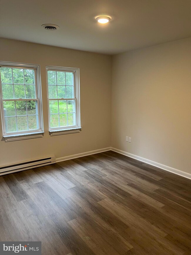 70 Briarwood Ln unit 3, Berkeley Springs, WV 25411 - photo 4