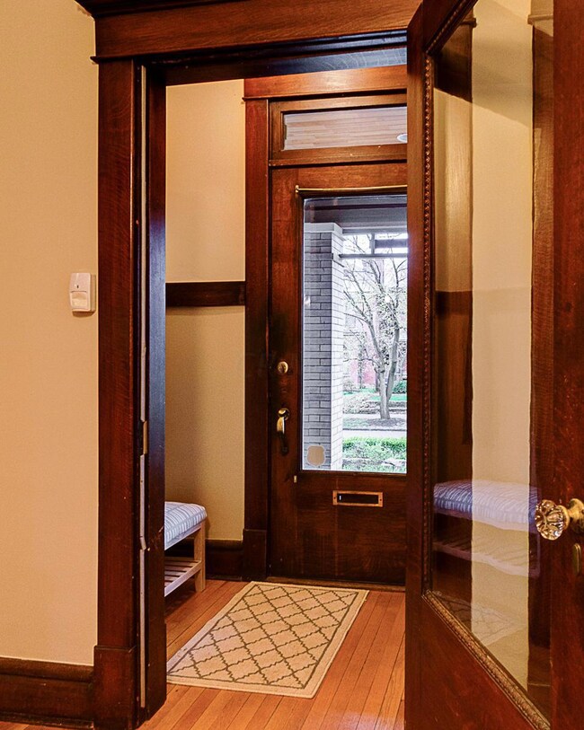 1352 forsythe mls-25