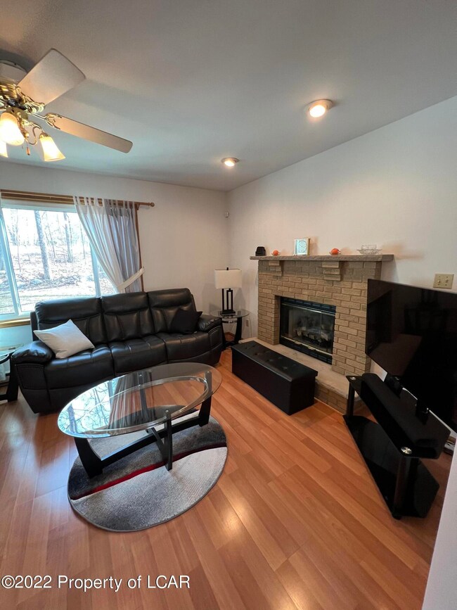 330 E Shore Dr, East Stroudsburg, PA 18301 - photo 5