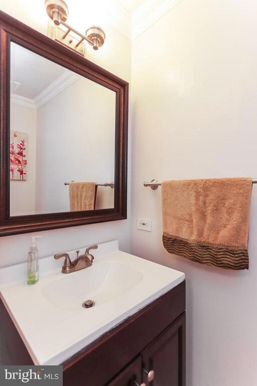 1413 Rossiter Ct, Silver Spring, MD 20905 - photo 5