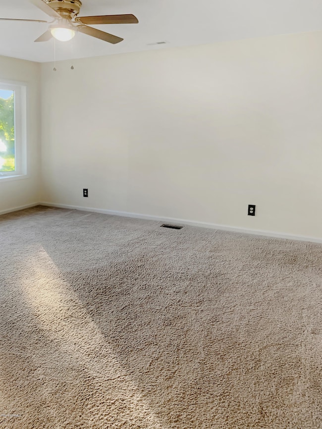 102 Pineview Rd, Jacksonville, NC 28546 - photo 5