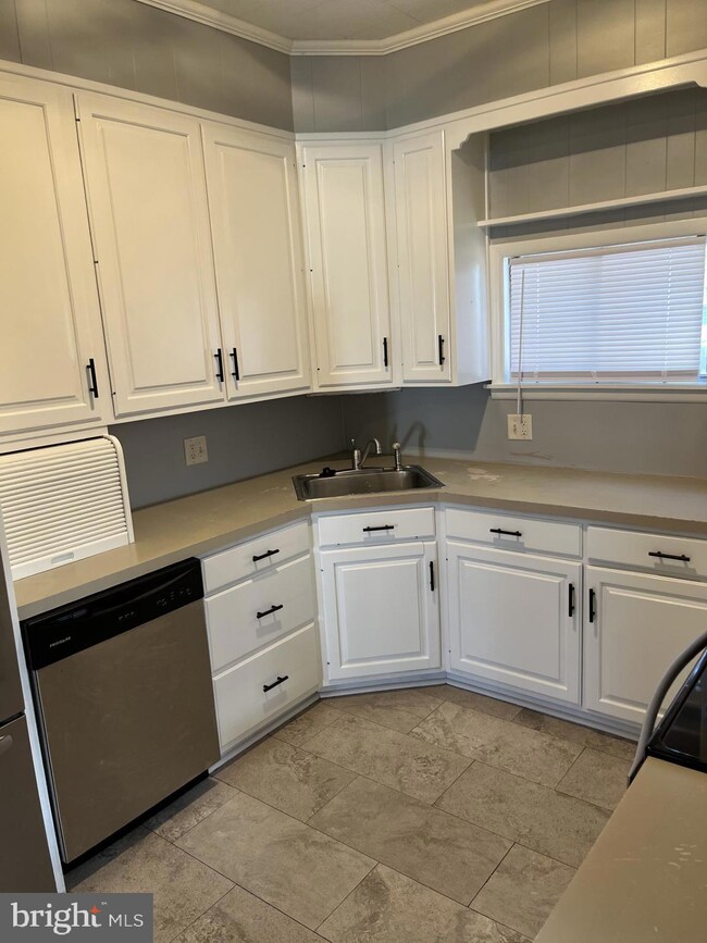 36 2nd St, Reading, PA 19607 - photo 6