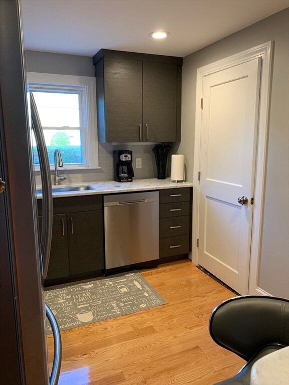 2 Newcroft Cir unit 1, Mattapan, MA 02126 - photo 3